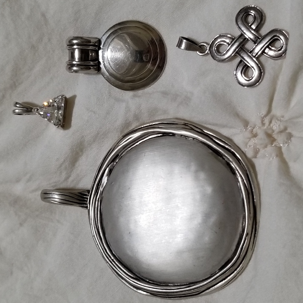Pendant bundle